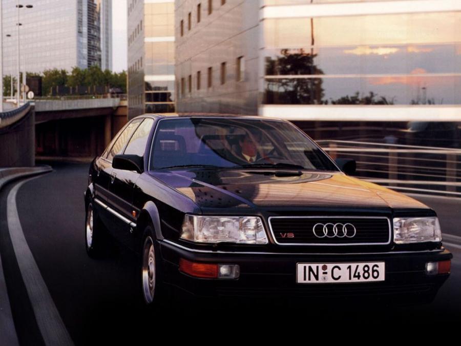  Audi V8 1988 года  (фото 8 из 23)